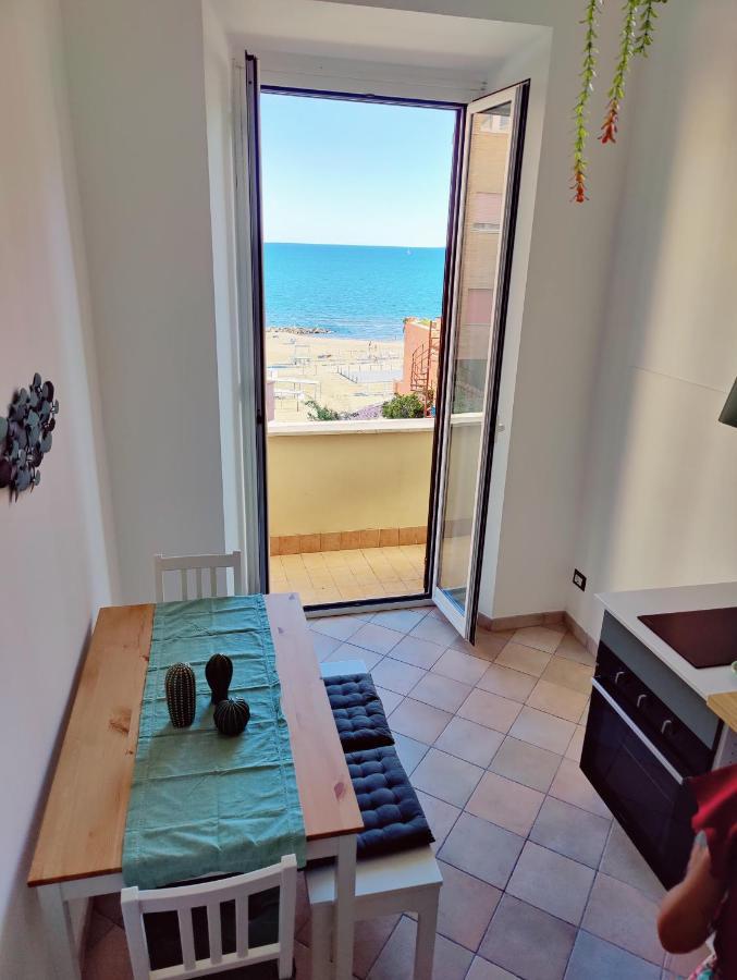 Bellavista, Il Tuo Soggiorno Vista Mare! Apartment Nettuno Luaran gambar